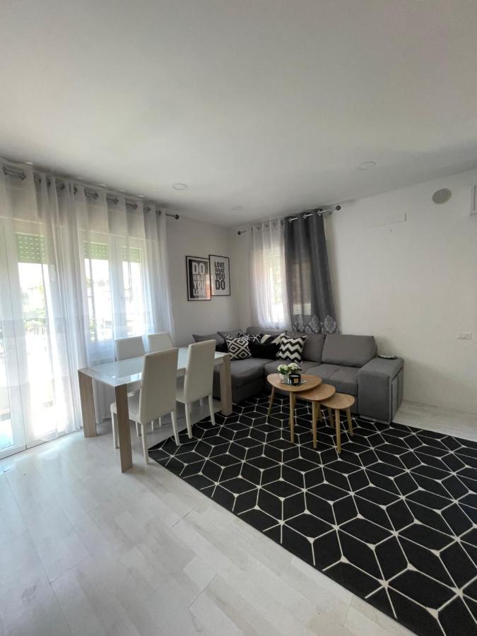 Apartamento Casa Di Isabelle Venezia Mestre Exterior foto